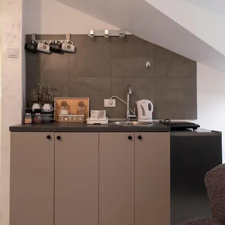 Botanica Free Parking *