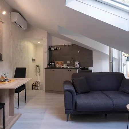 Botanica Free Parking * Βελιγράδι